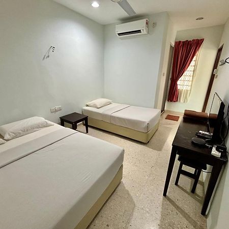 Meng Meng Guesthouse 콴탄 외부 사진
